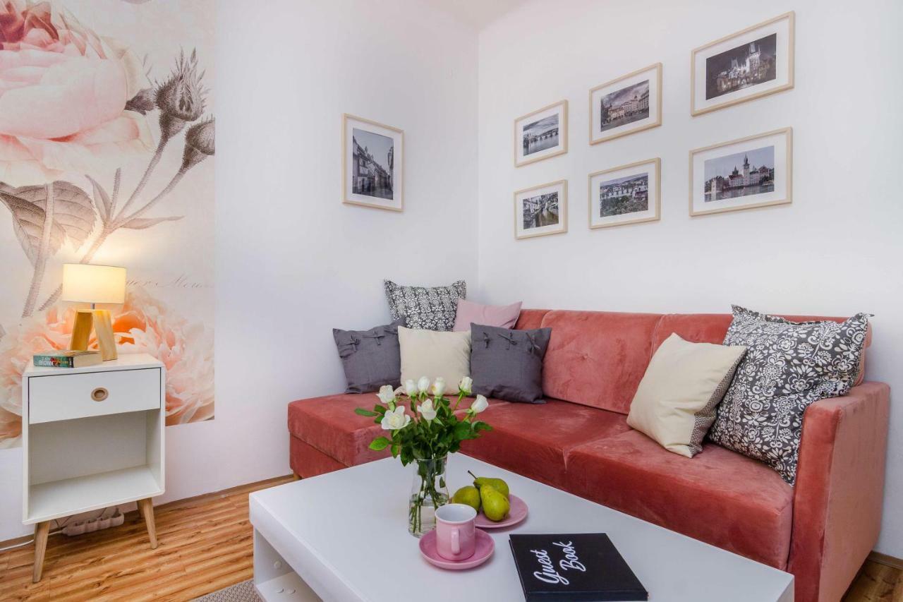 Apt In Prague Charles Bridge 1Km By Michal&Friends Exterior foto